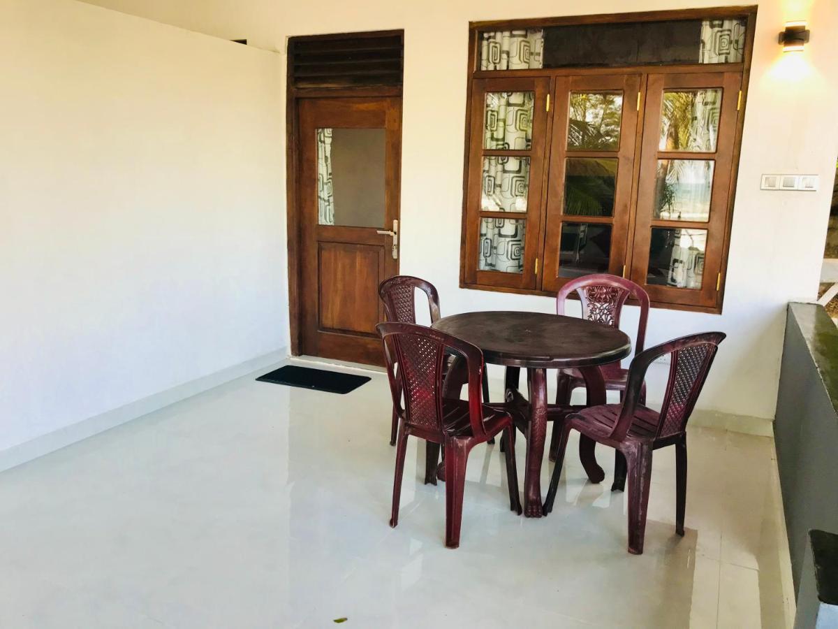 Beach Bungalow Yala Kirinda (Hambantota) Exterior foto