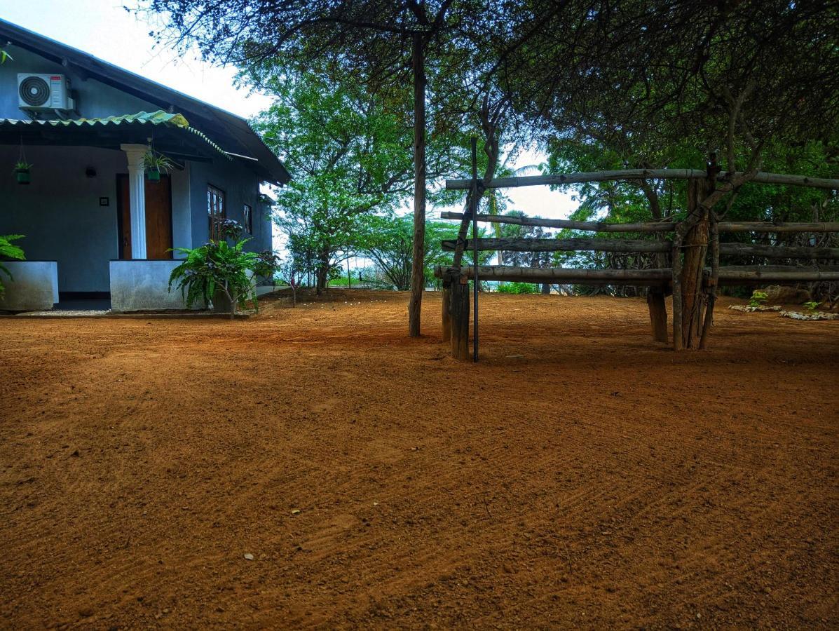 Beach Bungalow Yala Kirinda (Hambantota) Exterior foto